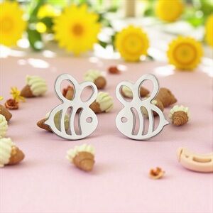 Stunning Silver Bee Stud Earrings